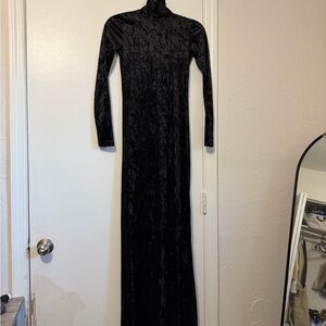 Elegant Black Velvet Long Sleeve Bumpsuit Dress
